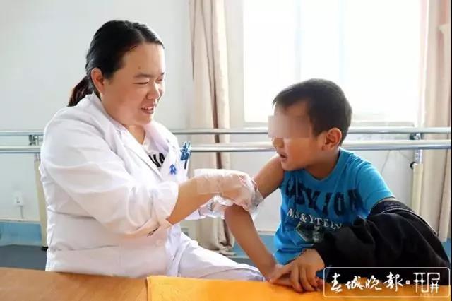 感謝春城晚報(bào)、保山新聞網(wǎng)對(duì)小潤潤的關(guān)心，感謝患者對(duì)我院的信任！