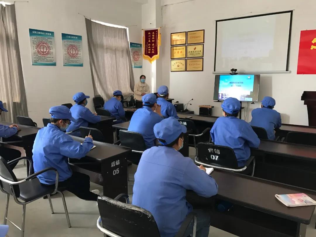 為企業(yè)、工廠等復(fù)工人員聚集地?開展疫情健康防護知識培訓(xùn)